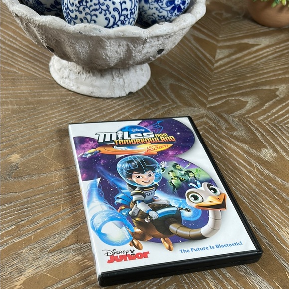 Disney Junior Miles from Tomorrowland DVD Let’s Rocket - Picture 1 of 6